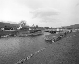 Moy, Swing Bridge over Caledonian Canal
General view of bridge from north east