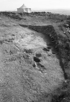 Excavation photograph : area I - final photos - south rampart, from west.