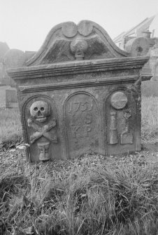 Detail of gravestone dated 1751 with initials 'I S' and 'K P' in the churchyard of Alloa Old Parish Church.