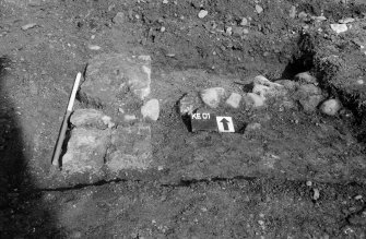 Excavation photograph : trench P - walls, looking north.