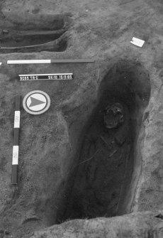 Newhall Point excavation archive
Frame 31: Area C, looking N. Grave cut 107, Skeleton 10. Published as grave G11.
