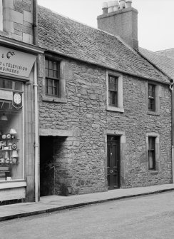 View of 49 High Street, Dunblane from south east.