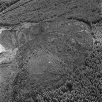 Oblique aerial view centred on the remains of Dun Davie fort.
