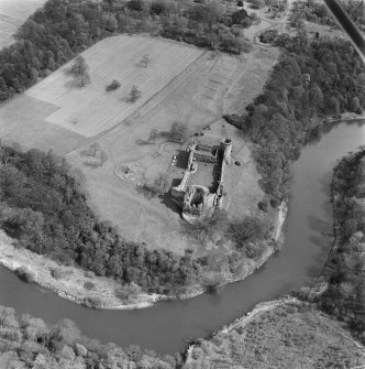 Oblique aerial view centred on Bothwell Castle.
