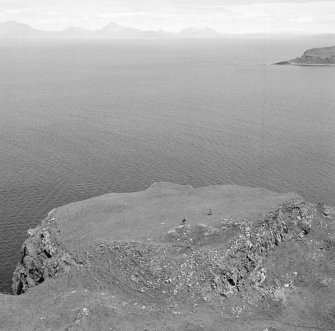 Eigg, Poll Duchaill, Fort. View from S.