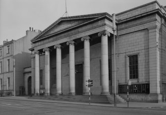 View of the Music Hall, 174-194 Union Street, Aberdeen, showing portico with Ionic columns.