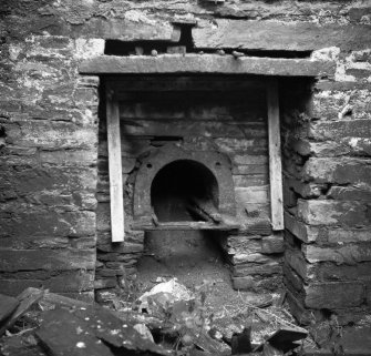 Interior.
Detail of kiln fire box.