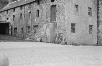 Detail of east section of warehouse at 10 Shorehead, Portsoy.