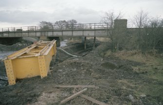 Polmont to Stirling Railway, Skeoch, Railway Bridge
General view of first gantry beam, (frame 3).