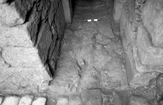 Craignethan Castle
Excavations 1984
Frame 21 - Floor of short passage between tower basement and north cellar - from north
