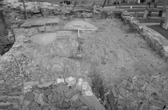 Kinloss Abbey
Excavation, July 1995
Film 1
Frame 4 - South apartment - from south
