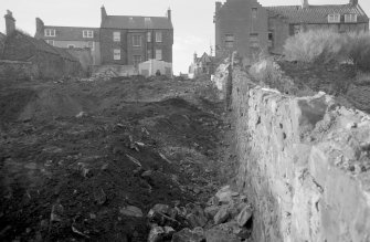 Excavation photograph : trench G - location, slope of ground, looking west.