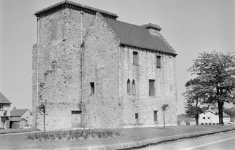 General view of Johnstone Castle.