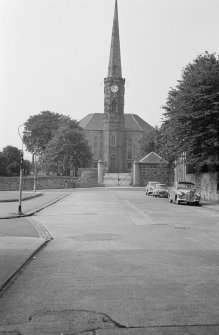 General view of High Parish Church, Johnstone, from SE.