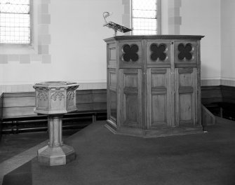 Interior.
Detail of pulpit and font.