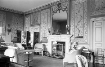 Interior.
View of sitting room.