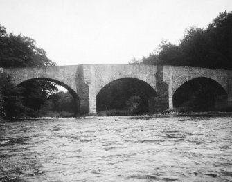 General view of Yair Bridge.