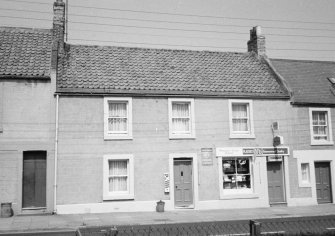 View of 33 High Street, Ayton, from SW.