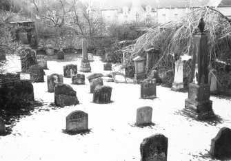 View of graveyard to W of Church Wynd.
