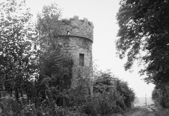 Round tower from castles barmkin wall