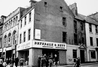 View showing corner of High Street and Kirk Wynd