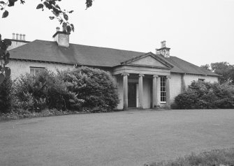 Aberdeen, Balgownie Lodge.
General view.