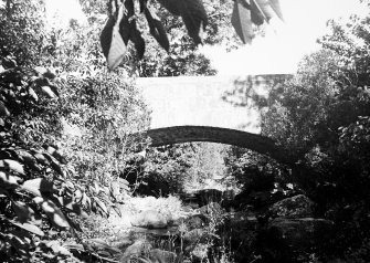 General view of bridge.