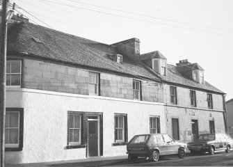 General view of No 19 Bank Street, Ardyne and No 23 Bank Street, Allanbank House