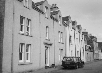 Skye, Portree, 1-5 Bosville Terrace.
General view from South-West.