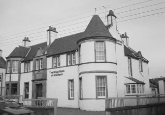 Kyle of Locahalsh, Main Street, The Royal Bank of Scotland.
General view