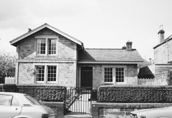 13 Greenhill Gardens.
View of street front from East.