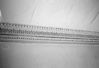 Edinburgh, 2 Gardner's Crescent, interior.
Detail of the cornice with a simple Greek Key design flanked by dentils and leaves.