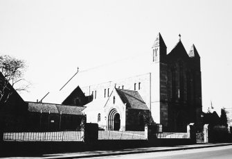 Edinburgh, East Fettes Avenue, St Luke's Parish Church.
View from South.
