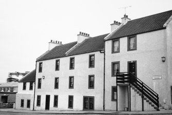 Edinburgh, 7, 9 Fishmarket Square.
View of East side.