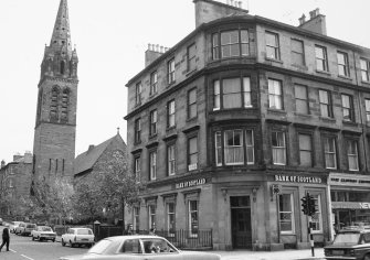 View of No.51 South Clerk Street also looking up Lutton Place towards St Peter's Church.