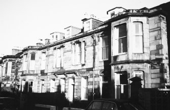 Edinburgh, Portobello, 27,29,31 and 33 Regent Street.
View from South West.