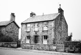 Edinburgh, 8, 10 Woodhall Road, Bruce Villa.
General view.