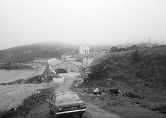 Argyll, Bonhaven Bay, Bunnahabhain Distillery.
General view.