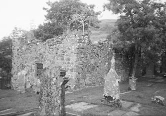 Old Kilbride Kirk.
General view of ruined kirk.