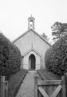 Kilninver Church.
General view of facade.