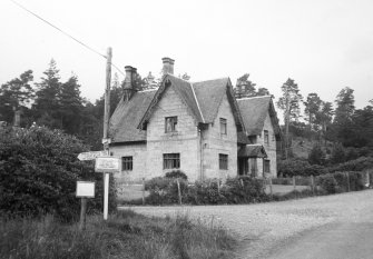 Argyll, Black Mount, Forest Lodge.
General view.