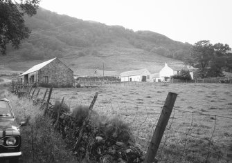 Ballochandrain Farm.
Distant view.