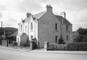 Lochgilphead, Manse Brae, 'Springbank'.
General view.