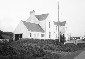 Police Station and Lochview, Rathad Na Roinne, Port Charlotte, Islay.
