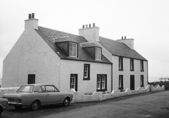 Achnamara and adjoining house, Rathad Na Rainne, Port Charlotte, Islay.
General view from street front.