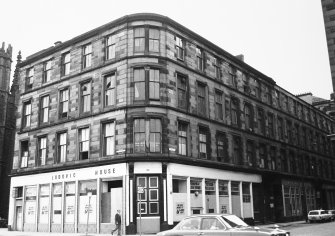 Glasgow, 162 Clyde Street.
General view from South at the junction with Dunlop Street.