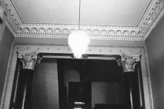 Glasgow, 8 Crown Gardens, interior.
Detail of cornice and corinthian capitals in hall.