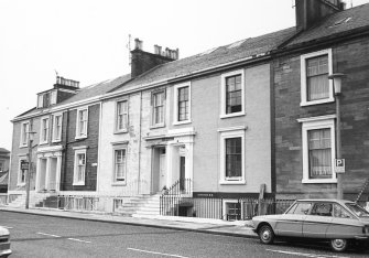 View of nos. 8, 10, 12 and 14 Cassillis Street from NE.