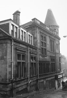 View from NW down School Wynd.