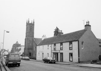 Auchterarder, 34-38 High Street.
General view, including St Andrew's and West Church.